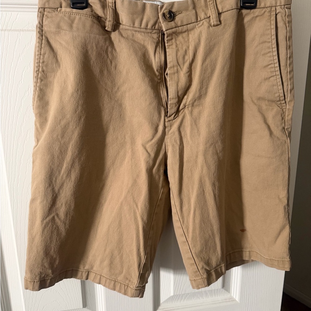 Old Navy Men's Flat Front Tan Shorts